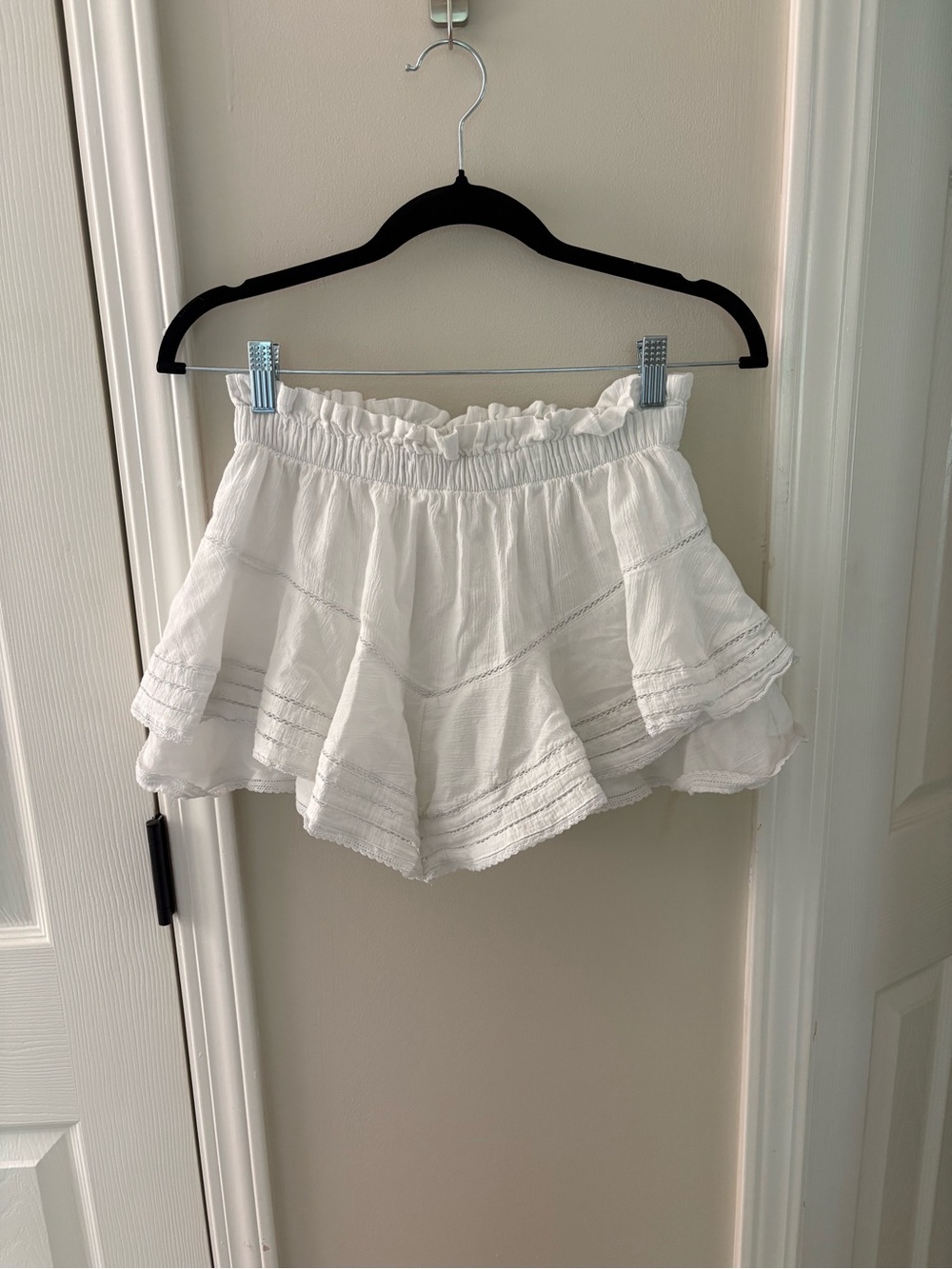 Aerie White ruffle skort